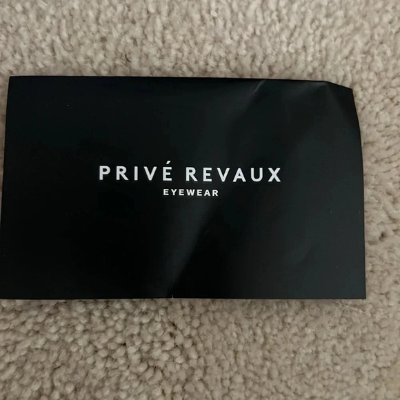 Prive’Revaux Sunnies ☀️☀️ - Picture 2 of 3